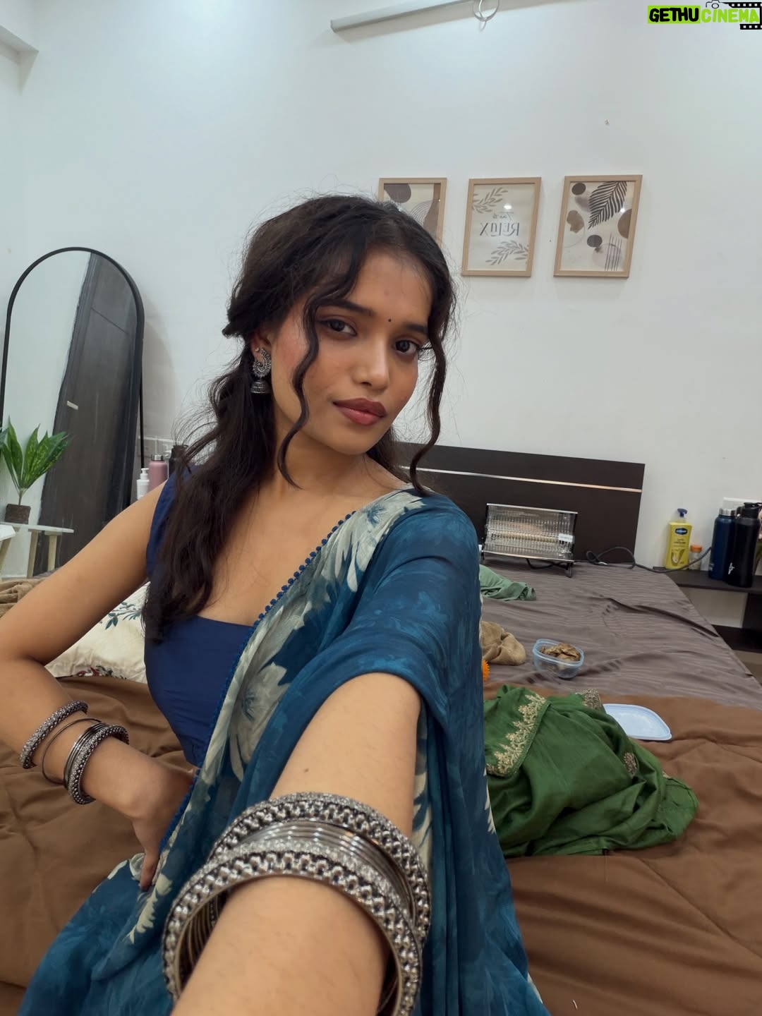 Shweta Poddar - 24.2K Likes - Saree   bindi   jhumka   choori ohoo i love this look🪷🫶🏻💕🫠👀🤍