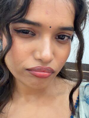 Shweta Poddar Instagram - Saree bindi jhumka choori ohoo i love this look🪷🫶🏻💕🫠👀🤍