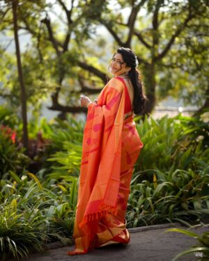 Shweta Shinde Instagram - Haldi Look❤️✨
.
.
Aishwarya Wedding Vibes🤩
.
.
PC: @frames_by_candid_katha
Jewellery: @jewelsbyabhinavjain
MUA: @sajjanadutalmakeupexpert @vinuda_makeover
.
.
#shwetashinde_official #haldilook💛 #weddingvibse #weddingday #producer