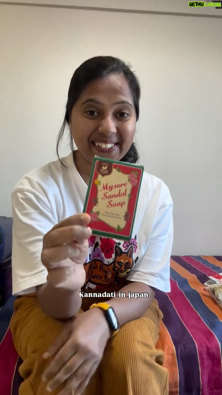 Shwetha Aradhya - 20.6K Likes - ಜಪಾನೀಸ್ ಸ್ನೇಹಿತರಿಗೆ ನಮ್ಮ ಕರ್ನಾಟಕದ ಸಿಹಿತಿಂಡಿಗಳು😍
.
.
.
#kannadareels #kannadatiinjapan #karnatakafood #kannada #mysore