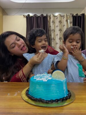 Shwetha Bandekar Instagram - Celebrating my birthday with my amazing husband and our adorable twins made my heart so full. From their little surprises to the messy cake moments, everything felt magical. Life with twins is double the love and double the joy, and having my husband by my side makes it even more special. Today wasn’t just about me — it was about the love we share as a family. Feeling truly blessed to have this beautiful chaos and unconditional love around me. 💕👨👩👧👦✨
#shwethabandekar #kstwins #mallovesswapna #twinmom #instagood #birthdaywithfamily❤️ #mombirthday #birthdayfeels #birthdayjoy #celebratinglife #blessedbirthday #anotheryearoflove #birthdayhappiness
#cakeandcuddles #specialdaycelebration
