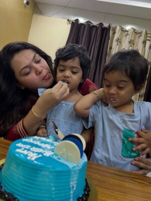 Shwetha Bandekar Instagram - Celebrating my birthday with my amazing husband and our adorable twins made my heart so full. From their little surprises to the messy cake moments, everything felt magical. Life with twins is double the love and double the joy, and having my husband by my side makes it even more special. Today wasn’t just about me — it was about the love we share as a family. Feeling truly blessed to have this beautiful chaos and unconditional love around me. 💕👨👩👧👦✨
#shwethabandekar #kstwins #mallovesswapna #twinmom #instagood #birthdaywithfamily❤️ #mombirthday #birthdayfeels #birthdayjoy #celebratinglife #blessedbirthday #anotheryearoflove #birthdayhappiness
#cakeandcuddles #specialdaycelebration