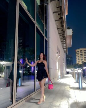 Shyrin Anicka Instagram - About last night ..🥂

Wearing :- @bebombbae
