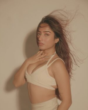 Shyrin Anicka Instagram - For your love only ..♥️