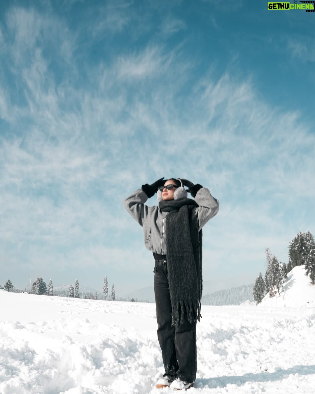Shyrin Anicka - 137.5K Likes - An unexpected and unplanned destination…🤍❄️