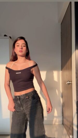 Shyrin Anicka Instagram - So wanted to make this 😌😌
(Might delete later)