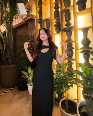 Shyrin Anicka Instagram - Don’t know why i always end up wearing black 💁🏼‍♀️🤍

Wearing :- @bebombbae