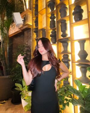 Shyrin Anicka Instagram - Don’t know why i always end up wearing black 💁🏼‍♀️🤍

Wearing :- @bebombbae