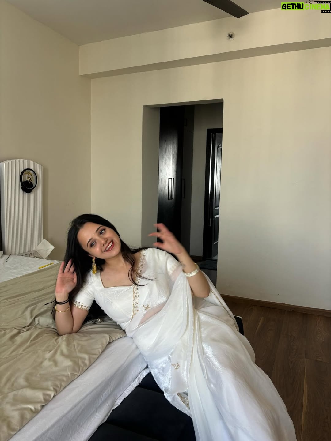 Siddhida Pathak - 11.7K Likes - Premika psychologist ban gye 🤍💞