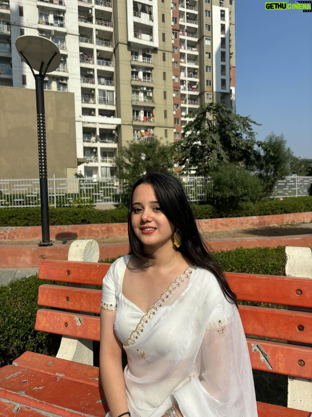 Siddhida Pathak - 11.7K Likes - Premika psychologist ban gye 🤍💞