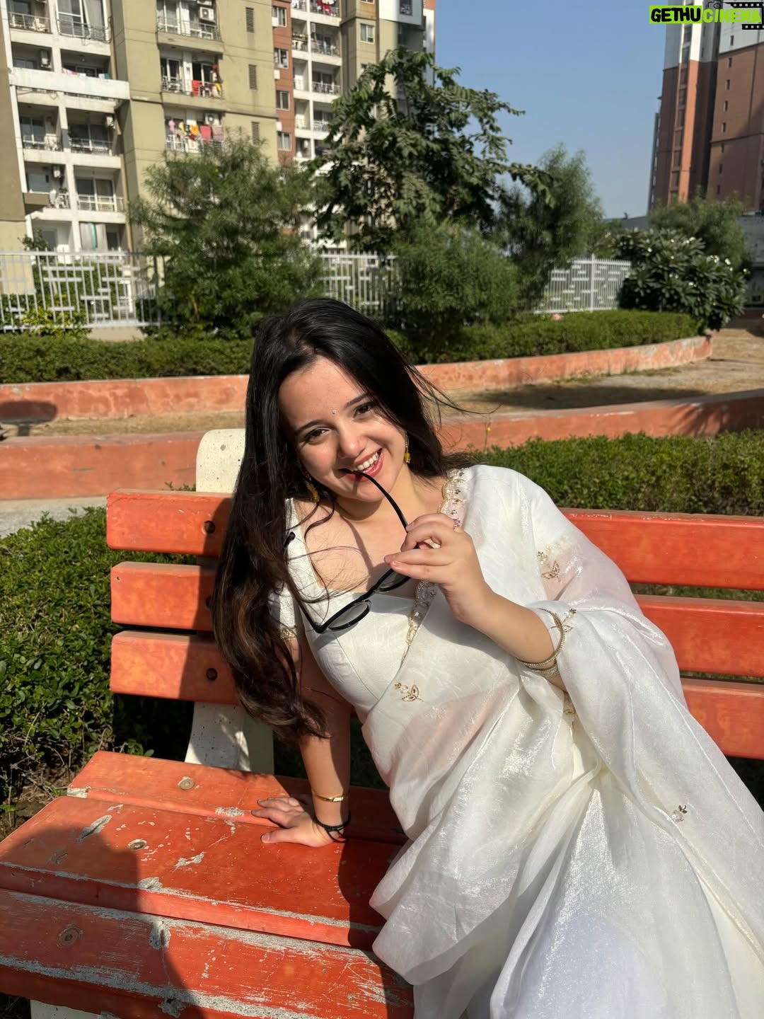 Siddhida Pathak - 11.7K Likes - Premika psychologist ban gye 🤍💞