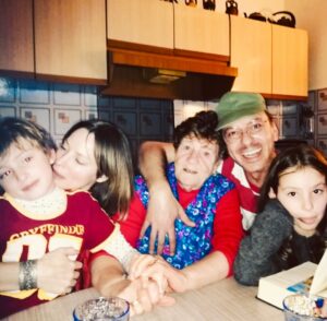 Sienna Guillory Instagram - Nonna Mimina, welcomed me into her home and made me feel deeply loved from the moment I crossed through that jade pentagle 25 years ago. She left us very suddenly the day before yesterday and today we are gathering for her funeral and to say goodbye to her, in her beautiful home. To say she is missed is very much an understatement. She was an incredible life force of love, cuddles, groundedness and of course the fooood. We love you Mimi💔