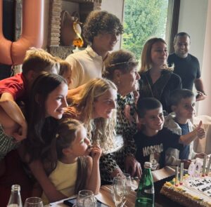 Sienna Guillory Instagram - Nonna Mimina, welcomed me into her home and made me feel deeply loved from the moment I crossed through that jade pentagle 25 years ago. She left us very suddenly the day before yesterday and today we are gathering for her funeral and to say goodbye to her, in her beautiful home. To say she is missed is very much an understatement. She was an incredible life force of love, cuddles, groundedness and of course the fooood. We love you Mimi💔