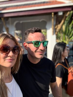 Sílvia Alberto Instagram - Há 8 anos vim sozinha, de mochila às costas.
De regresso à Ásia, agora a 4.
Que 2026 venha com mundo e vontade de continuar a ir.
Feliz 2026 ✨