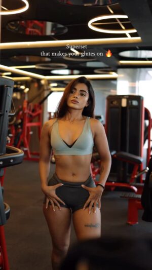 Simi das Instagram - 🌸
.
.
.
#réel #fyp #trendingsongs #gymreel #fitness