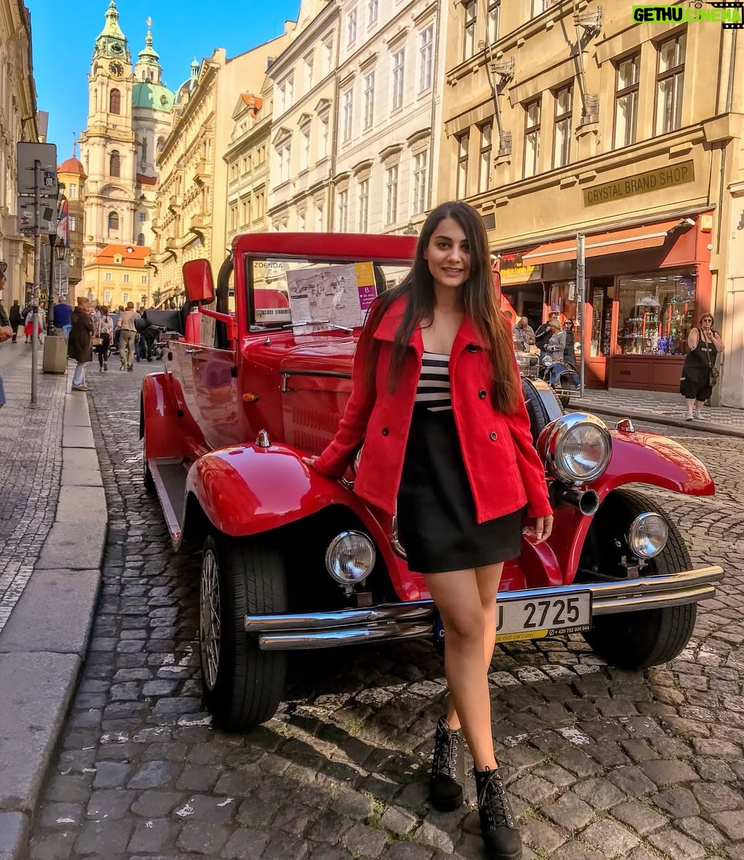 Simmy Goraya - 7.6K Likes - Throwback to 2018 my first solo trip 🥺❤️! The last pic is my skin goals right now, there’s no makeup on btw. 
P.S: I had these in my gallery for soo long!! 
#solotrip #prague