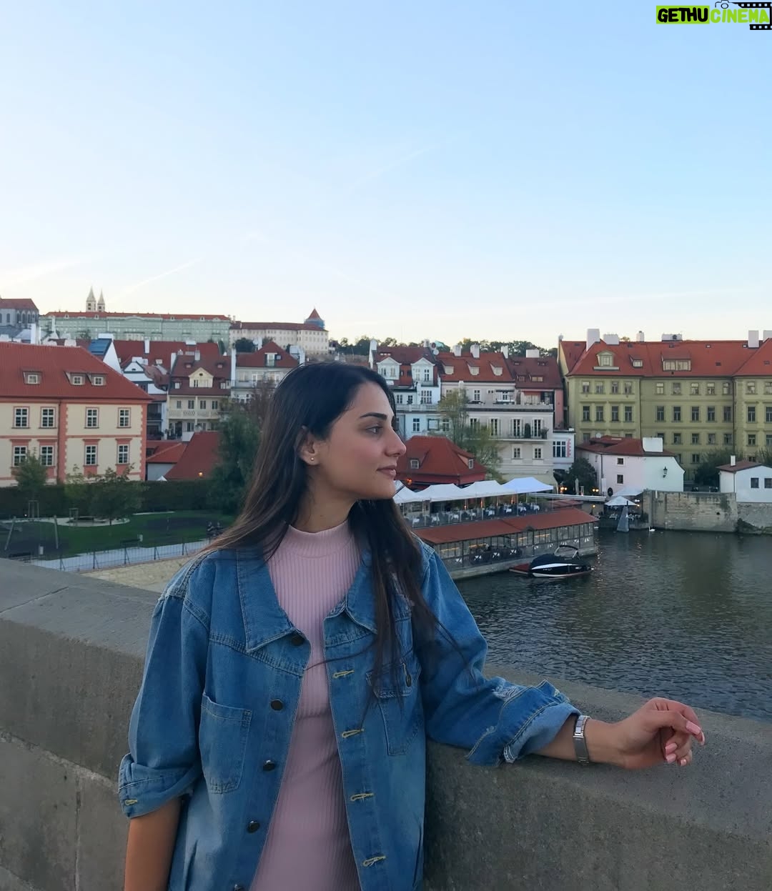 Simmy Goraya - 7.6K Likes - Throwback to 2018 my first solo trip 🥺❤️! The last pic is my skin goals right now, there’s no makeup on btw. 
P.S: I had these in my gallery for soo long!! 
#solotrip #prague