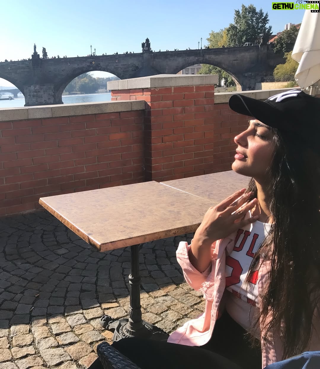 Simmy Goraya - 7.6K Likes - Throwback to 2018 my first solo trip 🥺❤️! The last pic is my skin goals right now, there’s no makeup on btw. 
P.S: I had these in my gallery for soo long!! 
#solotrip #prague