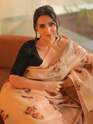 Simmy Goraya Instagram - This outfit, this song, the mood 🤌🏼✨✨