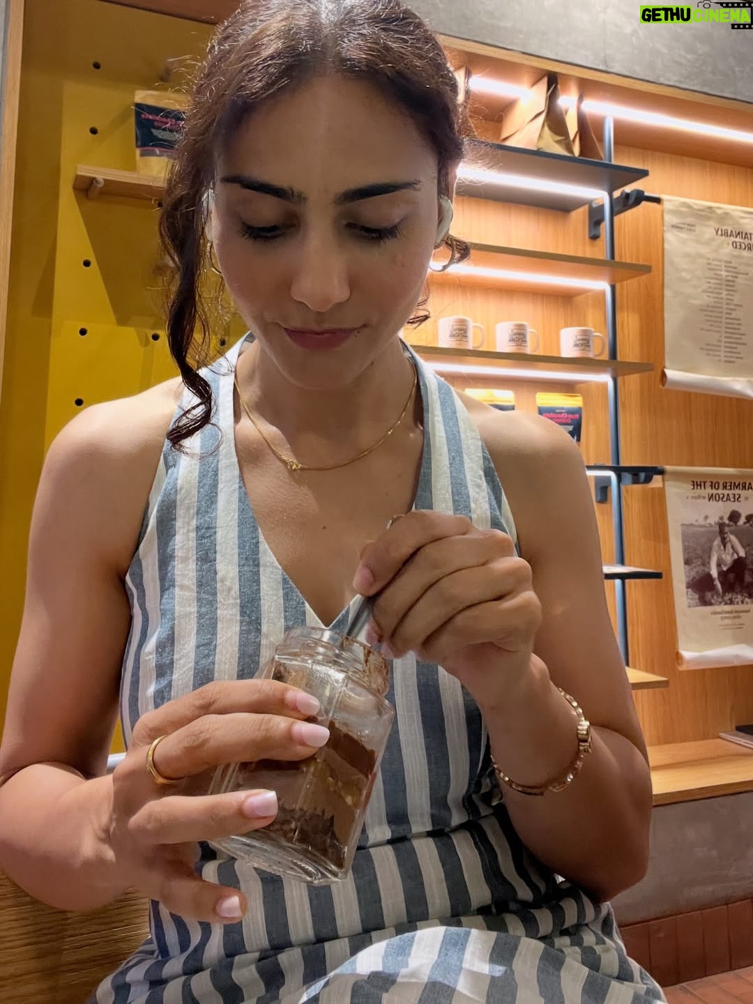 Simmy Goraya - 9.6K Likes - In the end you realise, life’s about doing simple things over a long period of time! It was always about sticking to the DAMN BASICS & finding your balance! 🥹
