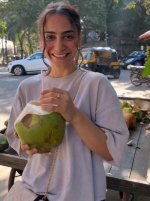 Simmy Goraya Instagram - In the end you realise, life’s about doing simple things over a long period of time! It was always about sticking to the DAMN BASICS & finding your balance! 🥹
