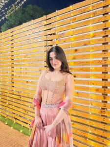 Actress Simran Bawa HD Photos and Wallpapers December 2025