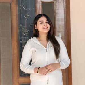 Simran Kalsi Instagram - 🫀🧿