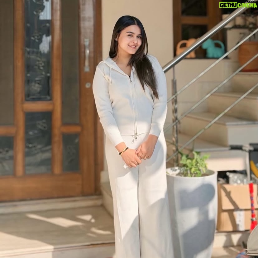 Simran Kalsi - 177 Likes - 🫀🧿