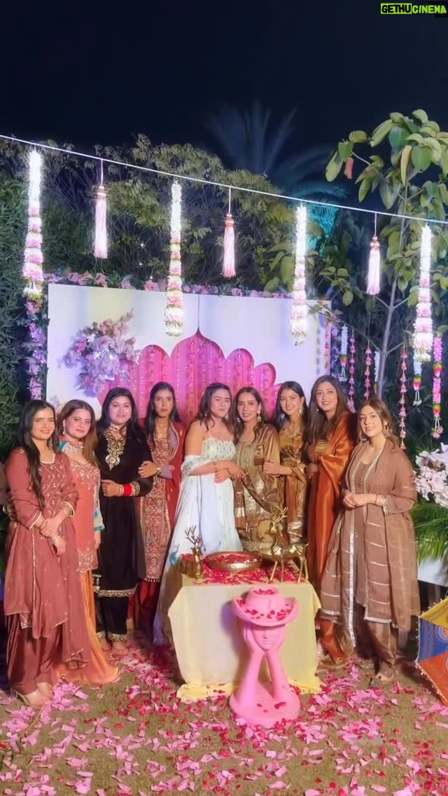 Simran Kalsi - 1K Likes - 🌸❤️