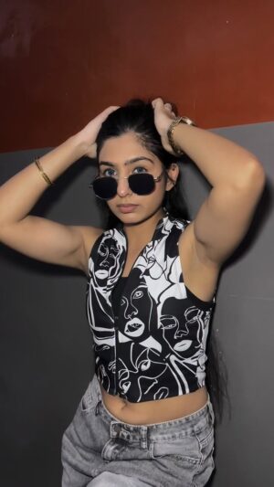 Simran Kaur Instagram - Obsessed 🤩

 @yuvraajnation