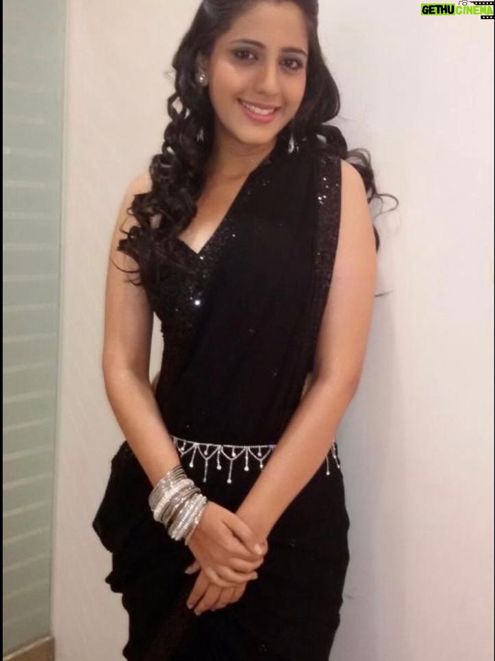 Simran Pareenja - 4K Likes - 2016 - the best time of my life, so good that i actually should have put a kaala teeka on me❤️🧿