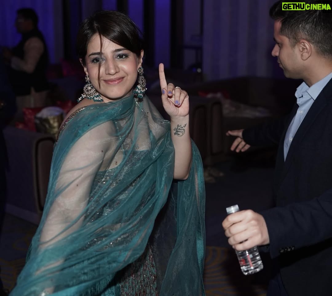 Simran Pareenja - 3.2K Likes - 🪩🩷