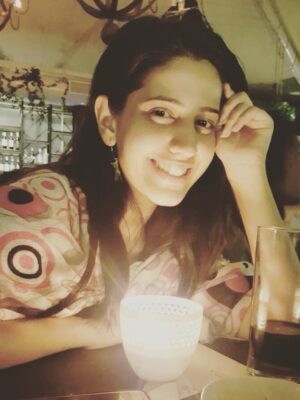 Simran Pareenja Instagram - 2016 - the best time of my life, so good that i actually should have put a kaala teeka on me❤️🧿