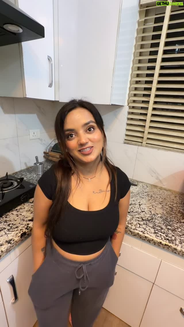 Simran Verma - 15.7K Likes - 7000 ke Hukke ka bnaya gamla 🤣 Nhi sudhroge to aisi krungi