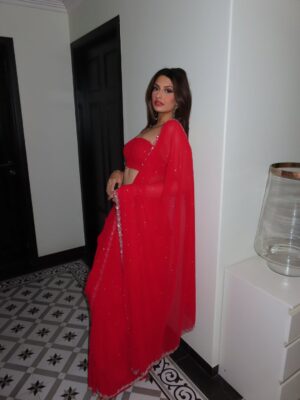 Simrat Sokhi Instagram - Oh, don’t mind me 🤭
.
.
.
Outfit by: @dsignersonia ❤️