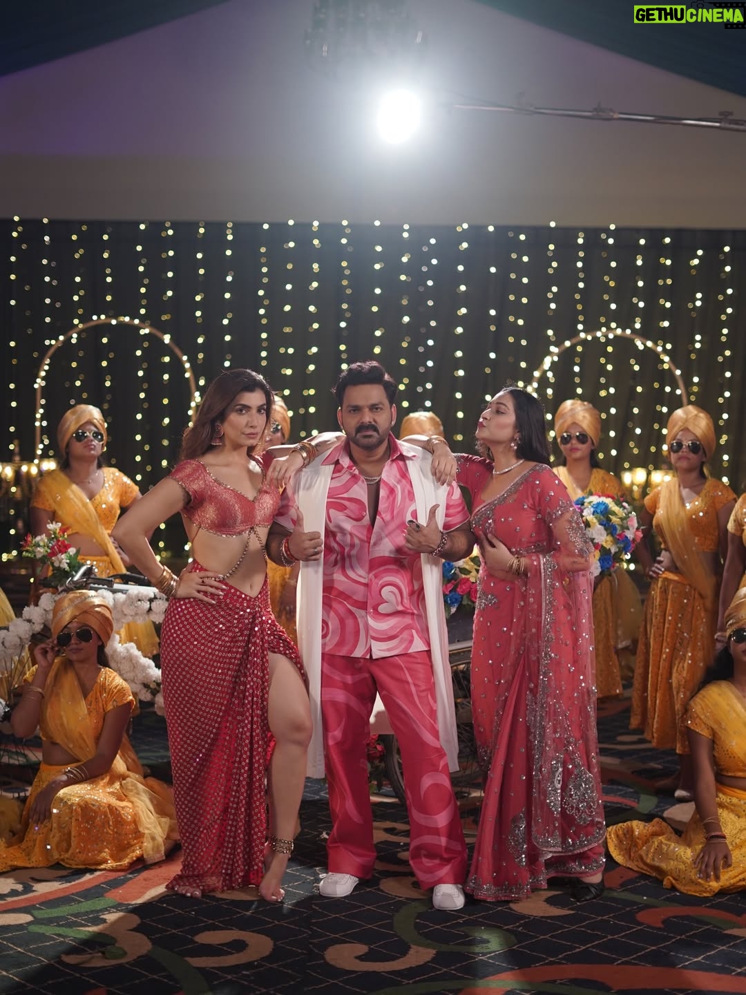 Simrithi Bathija - 2.2K Likes - From set to screen 💥
‘Right Sali Pe Ba Jija Ka’ is OUT NOW 
Did you watch it? Tell me your thoughts👇🏻 
 
It was my pleasure to share the screen with Power-star @singhpawan999 🌟 

.

.

.

@shabbir_ahmed9 
@tserieshamaarbhojpuri 
@shilpi_raj_personal 

.

.

.

#bhojpuri #itemsong #pawansingh999 #simrithibathija #bts