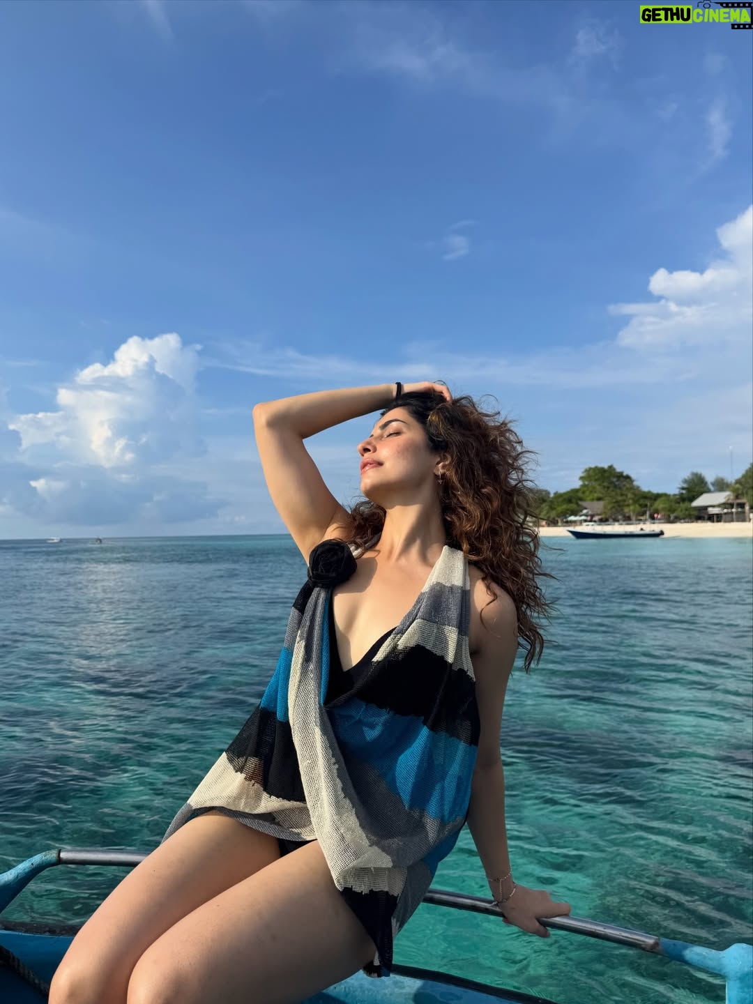 Simrithi Bathija - 9.2K Likes - Delayed Bali dump, but worth revisiting 🌊🍹🌞

.

.

.

@rareclub.in 
#takemeback #bali #islandgirl #fyp #simrithibathija