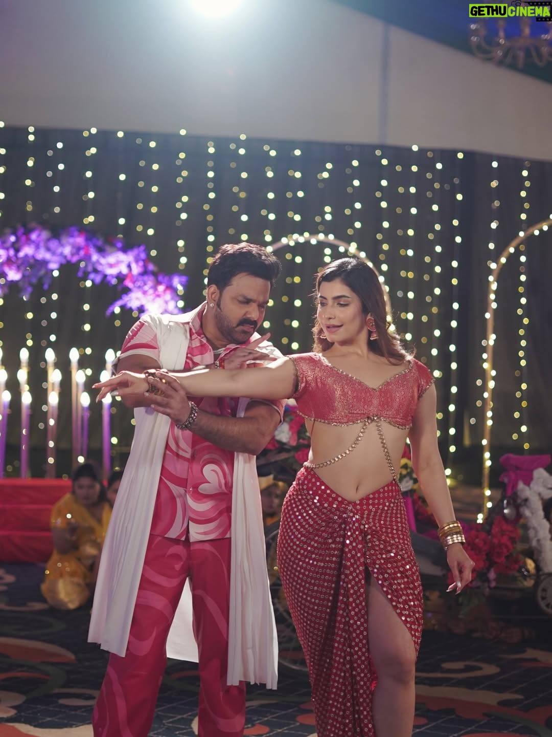 Simrithi Bathija - 2.2K Likes - From set to screen 💥
‘Right Sali Pe Ba Jija Ka’ is OUT NOW 
Did you watch it? Tell me your thoughts👇🏻 
 
It was my pleasure to share the screen with Power-star @singhpawan999 🌟 

.

.

.

@shabbir_ahmed9 
@tserieshamaarbhojpuri 
@shilpi_raj_personal 

.

.

.

#bhojpuri #itemsong #pawansingh999 #simrithibathija #bts
