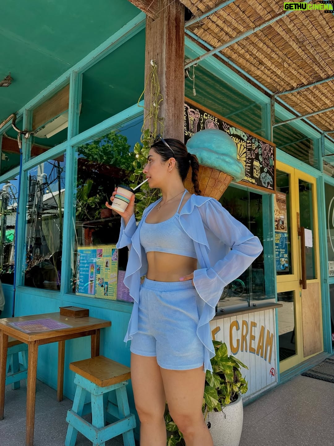 Simrithi Bathija - 9.2K Likes - Delayed Bali dump, but worth revisiting 🌊🍹🌞

.

.

.

@rareclub.in 
#takemeback #bali #islandgirl #fyp #simrithibathija