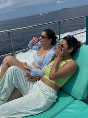 Simrithi Bathija Instagram - Delayed Bali dump, but worth revisiting 🌊🍹🌞

.

.

.

@rareclub.in 
#takemeback #bali #islandgirl #fyp #simrithibathija