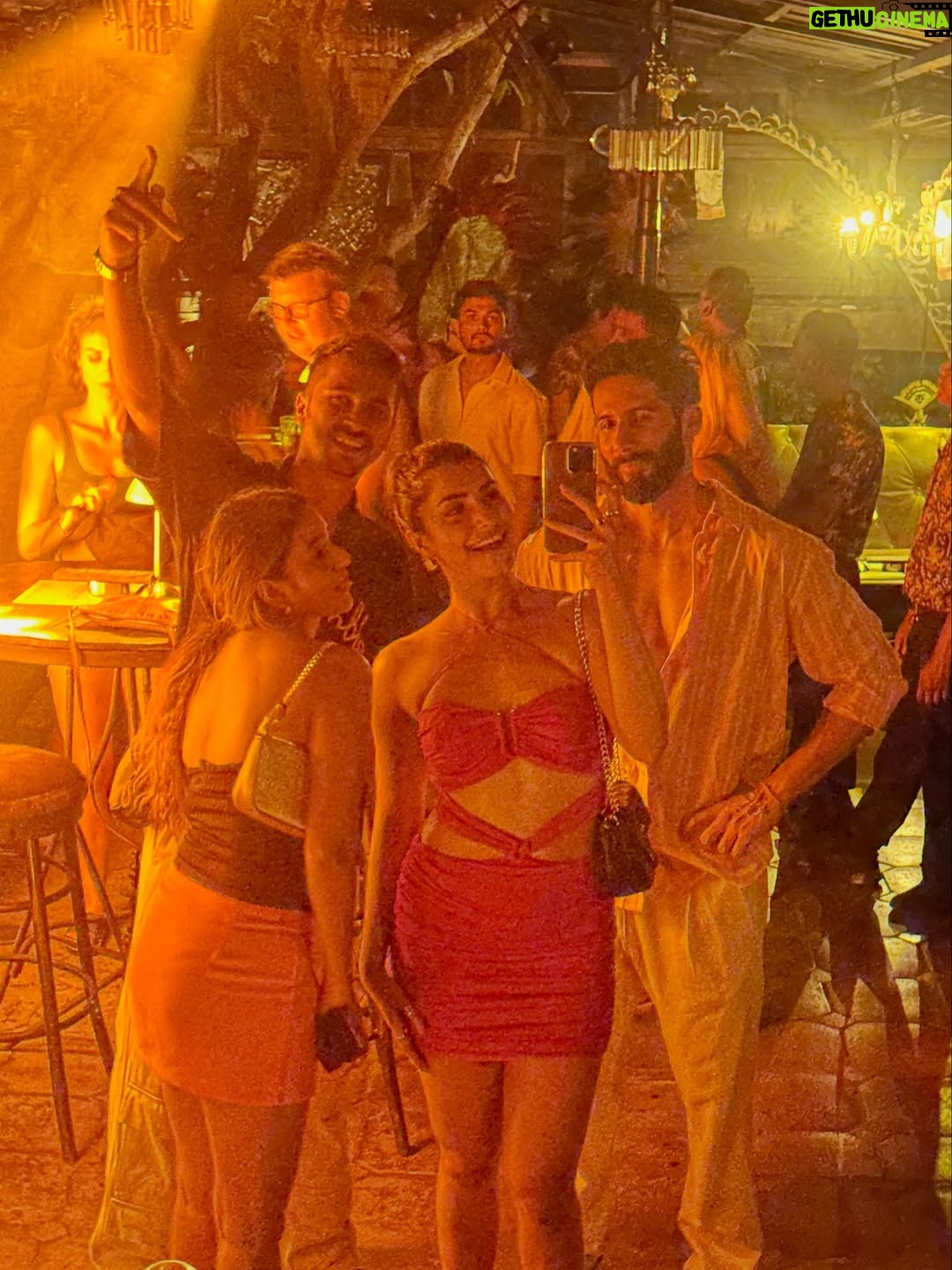 Simrithi Bathija - 9.2K Likes - Delayed Bali dump, but worth revisiting 🌊🍹🌞

.

.

.

@rareclub.in 
#takemeback #bali #islandgirl #fyp #simrithibathija