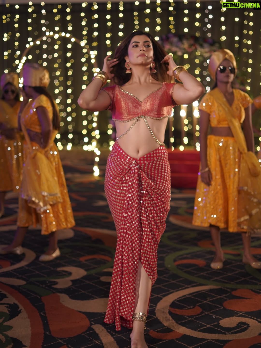 Simrithi Bathija - 2.2K Likes - From set to screen 💥
‘Right Sali Pe Ba Jija Ka’ is OUT NOW 
Did you watch it? Tell me your thoughts👇🏻 
 
It was my pleasure to share the screen with Power-star @singhpawan999 🌟 

.

.

.

@shabbir_ahmed9 
@tserieshamaarbhojpuri 
@shilpi_raj_personal 

.

.

.

#bhojpuri #itemsong #pawansingh999 #simrithibathija #bts