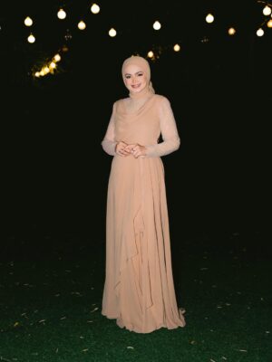 Siti Nurhaliza Instagram - Majlis Sambutan Ulangtahun ke-47 Dato' Sri Siti Nurhaliza & Apresiasi Media.

Anjuran: @snlegacysb 
Lokasi: @forestvalleyhall Monstera Hall
Katering: @zai.srigemilang 
Dekorasi: @rajanurul_wedding 
Pencuci Mulut: @ct_dessertcakes 
Goodies: @snlegacysb 
Hadiah cabutan bertuah: @airasia @cuckoo_official @universalmusic_my @officialsimplysiti @afiyabysitinurhaliza 
Emcee: @sudyrtahir 
👗 @ashraffzainal 
💄 @epie_temerloh 
📸 @amrulsykr_ 
📹 @bangsawanpictures
