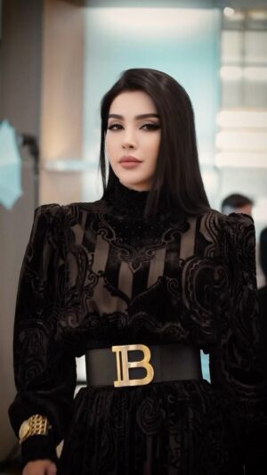 Sitora Farmonova Instagram - Если солнце в душе, никакие тучки не испортят ваш день.