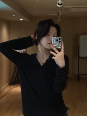 Siyoon Instagram - 🪞🤳🏻🤍🫧