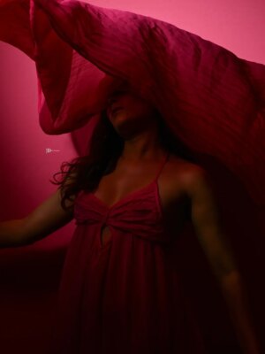 Sneha Jain Instagram - Life is a canvas, painted with the colors of my soul❤️
.
In Frame - @iam_snehajain ✨
.
Photography - @jaydodia95 📸