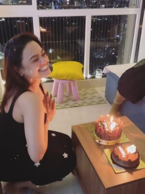 Sneha world Instagram - Birthday’25 🎈
#snehaworld #livelovelaugh #birthdaypost