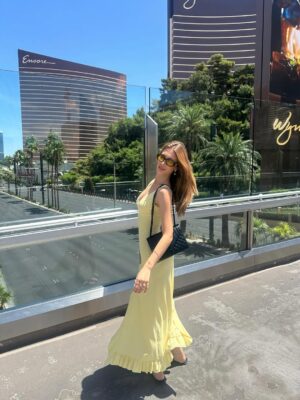 Sofía Carrera Instagram - vegas babyy 💛