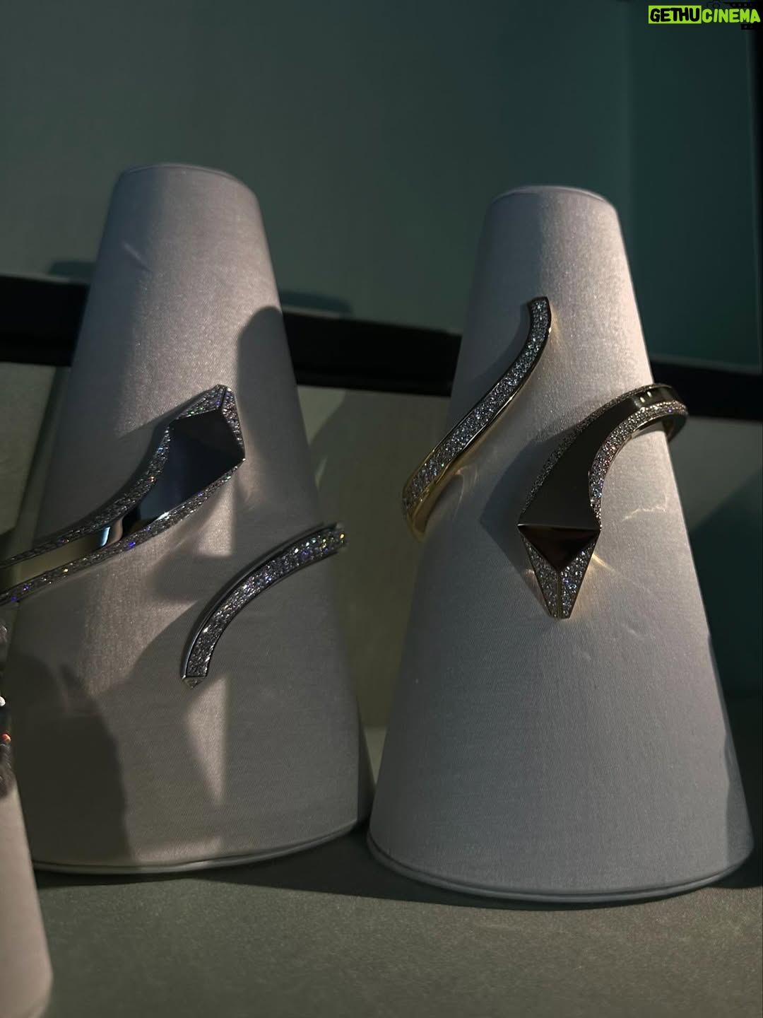 Sofía Carrera - 5.9K Likes - Prada Fine Jewelry 💎 @prada 
.
.
.
.
.
.
.
.
.
.
.
.
#prada #finejewelry #diamonds #luxury #spark #model #artist #singer #actress