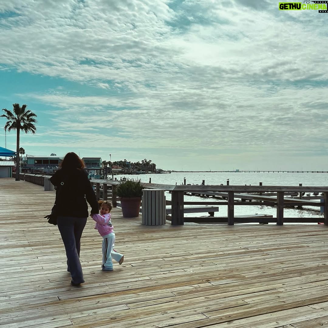 Sofía Garza - 4K Likes - 🌴 S.P.I 🌴

1. Olivia, Mamá y Bebé
2. 🎆 
3. Maji y Oli
4. Daddy and Oli time
5. 😂
6. Las primas
7. ☀️ 
8. La abuela y el mar